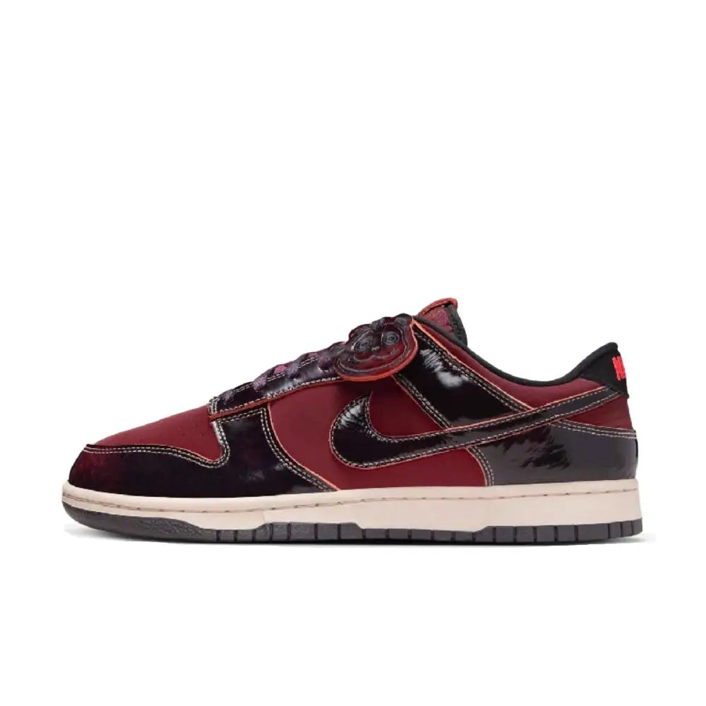 Nike Dunk Low - Versatile Thin Sole Slip-Resistant & Durable Low-Top Skate Shoes Unisex Style White/Black/Orange IB2260-500